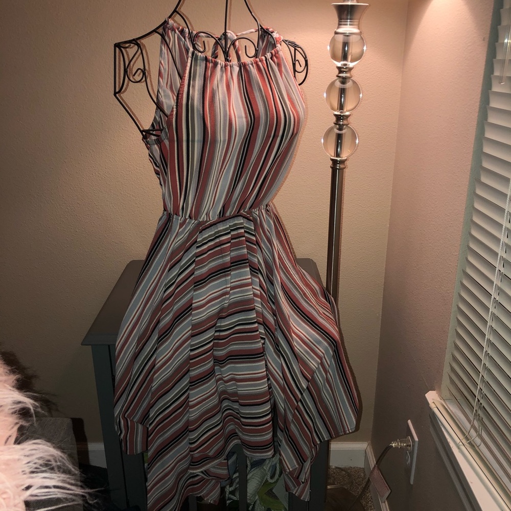 Soprano halter handkerchief dress
